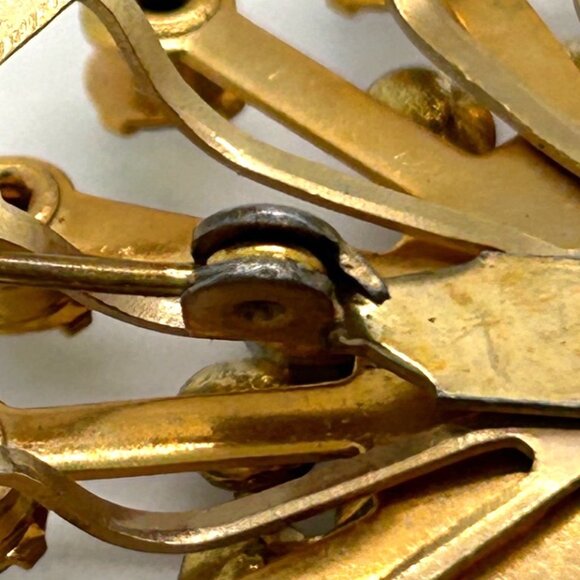 Vintage Aurora Borealis Brooch Gold-Tone Rivet Set 1960s Starburst Atomic 2 inch - Picture 12 of 14